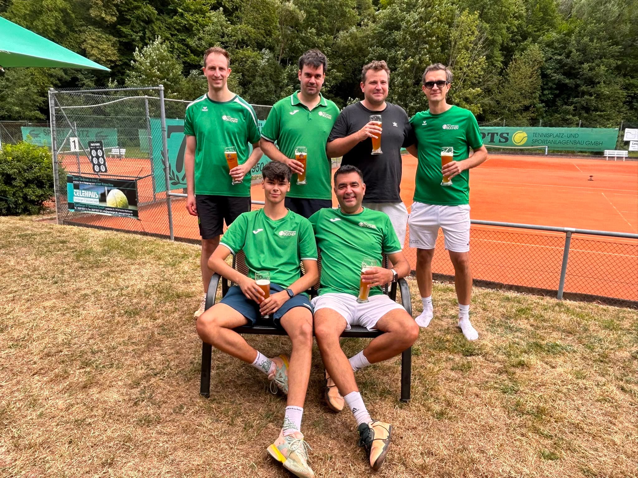 Herren 1 feiert den Meistertitel